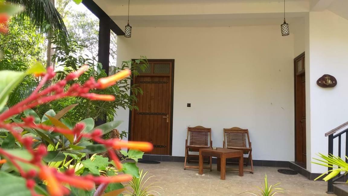 Peacock Riverside Udawalawe Exterior foto